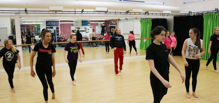 Image of Alumni Dance Workshop with Co-Artistic Director of Panic Lab